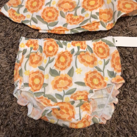 Two Piece Flower Set - Picture 4 of 6